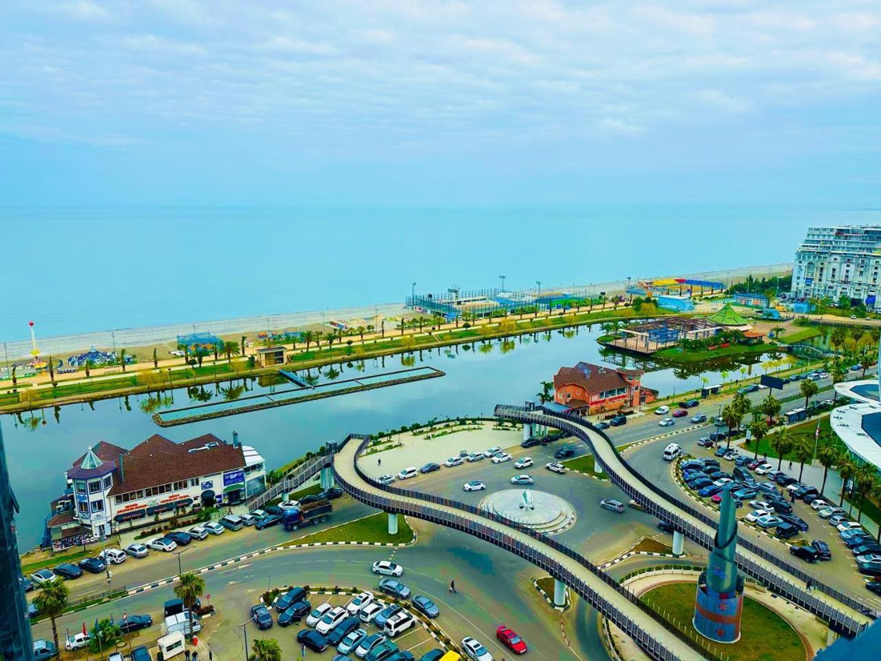 Orbi City Best Apartments บาทูมิ ภายนอก รูปภาพ