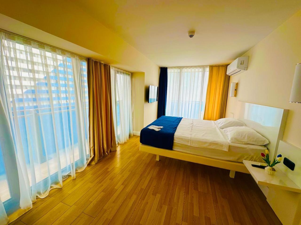 Orbi City Best Apartments บาทูมิ ภายนอก รูปภาพ