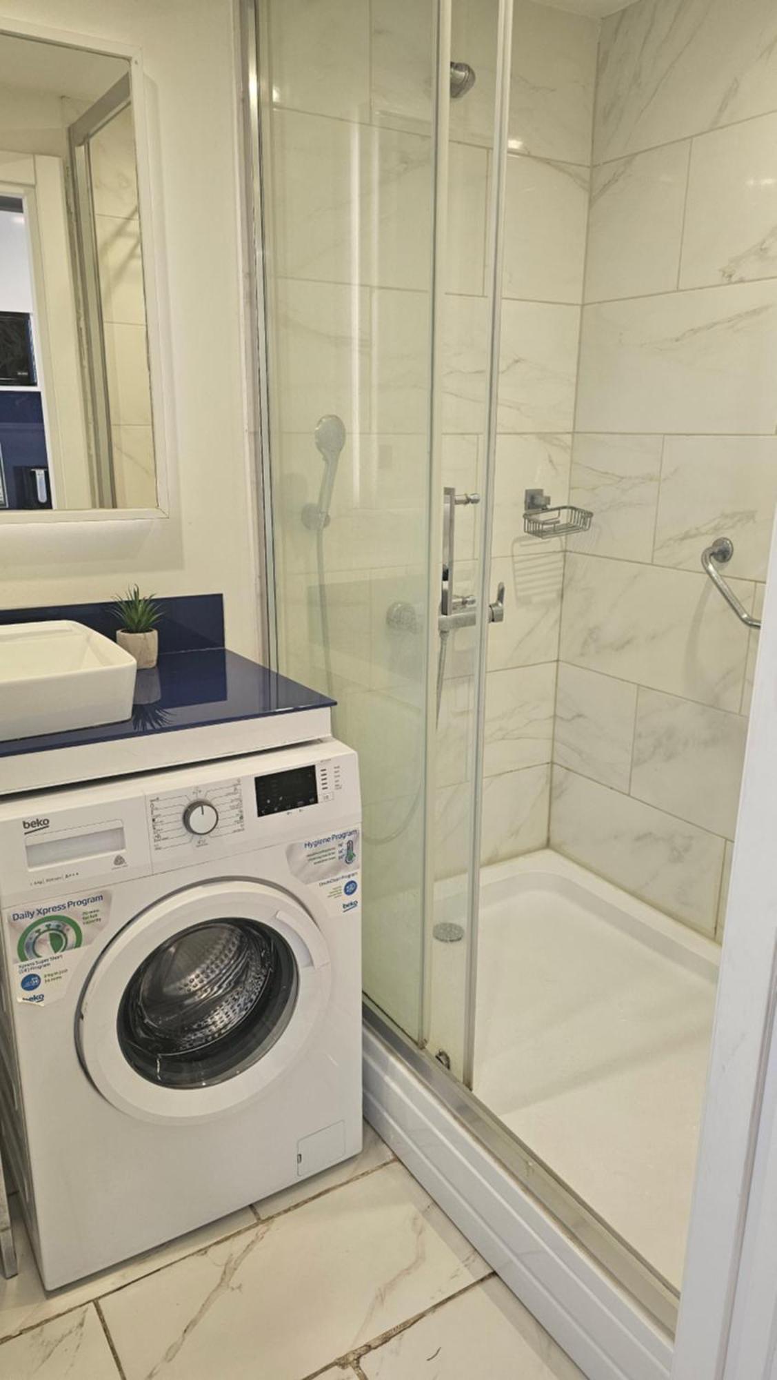 Orbi City Best Apartments บาทูมิ ภายนอก รูปภาพ